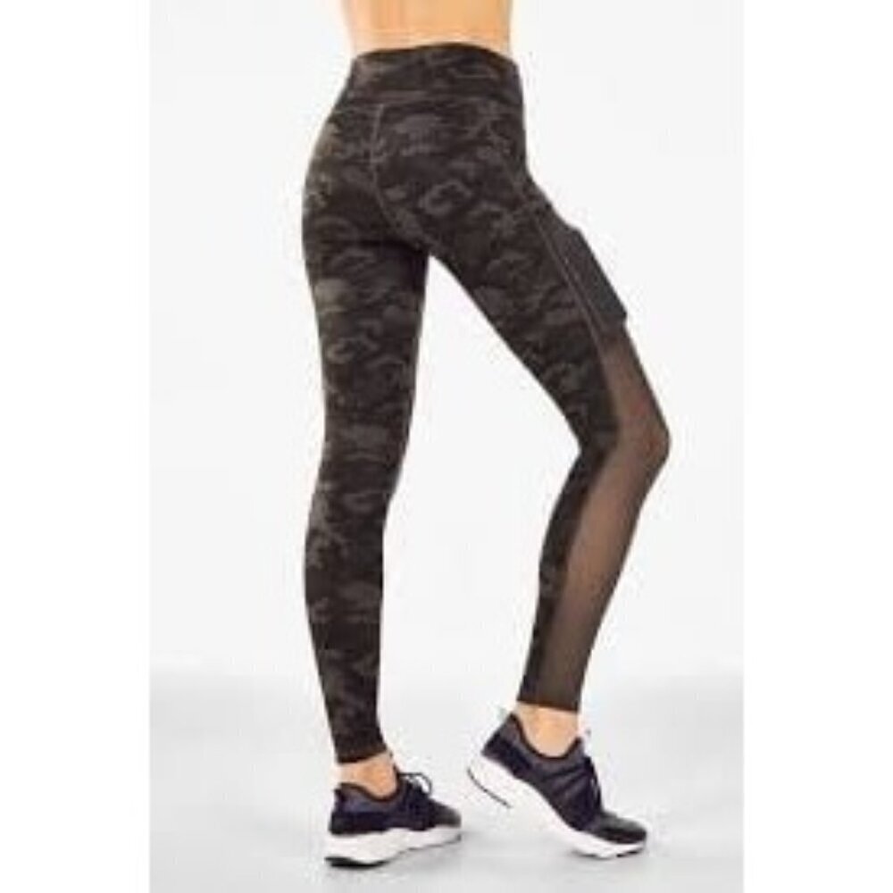 Fabletics On The Go PowerHold High Waisted Tonal Camo Pocket Leggings Women's S